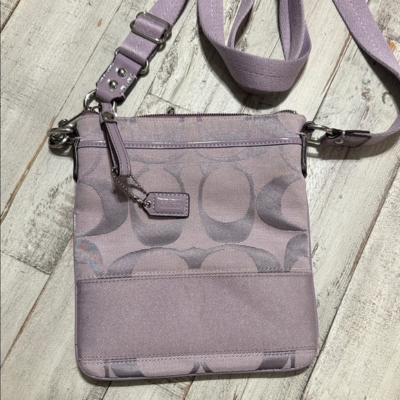 Coach Y2K Lavender Crossbody Bag - Picture 3 of 7
